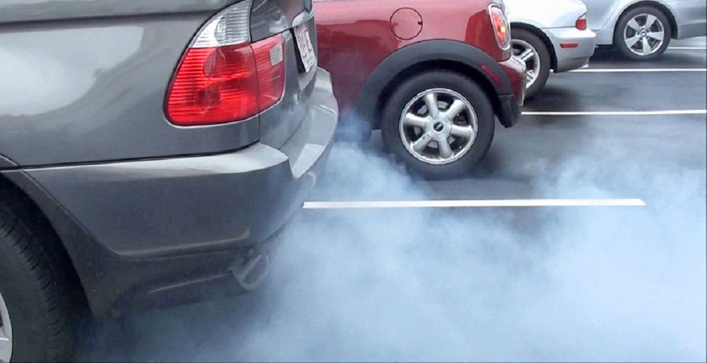 Thay dư dầu nhớt động cơ ô tô – Những hậu quả khó lường